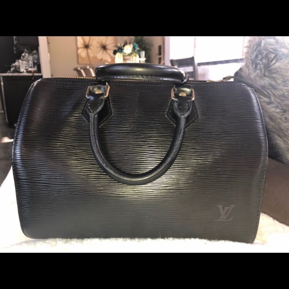 Louis Vuitton epi speedy 25
